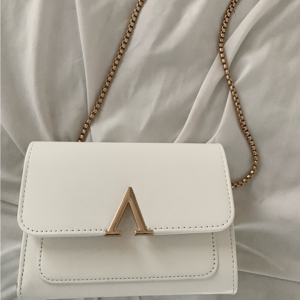white purse